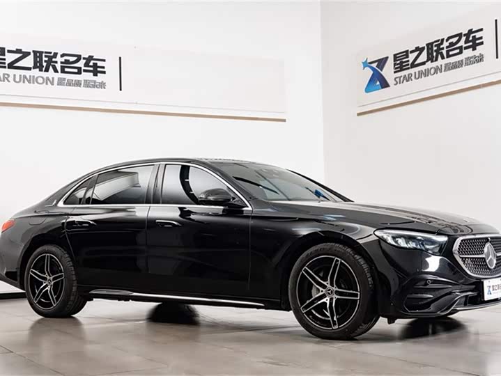 Фото 6 - Mercedes-Benz E-Class