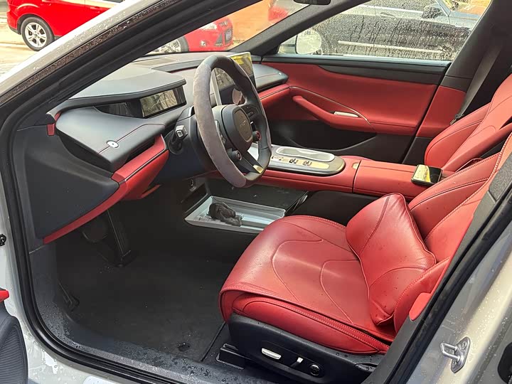 Фото 8 - Xiaomi SU7