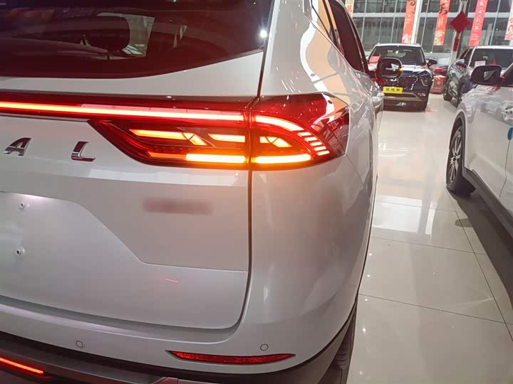 Фото 8 - Haval H6