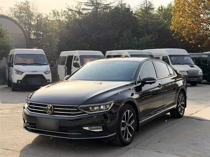 Фото 2 - Volkswagen Magotan