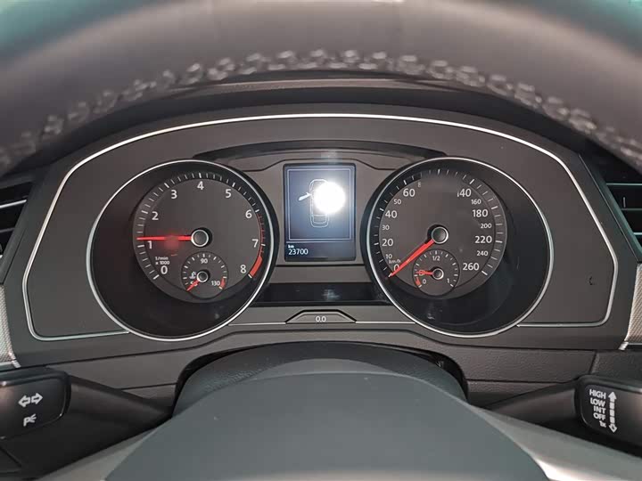 Фото 4 - Volkswagen Magotan