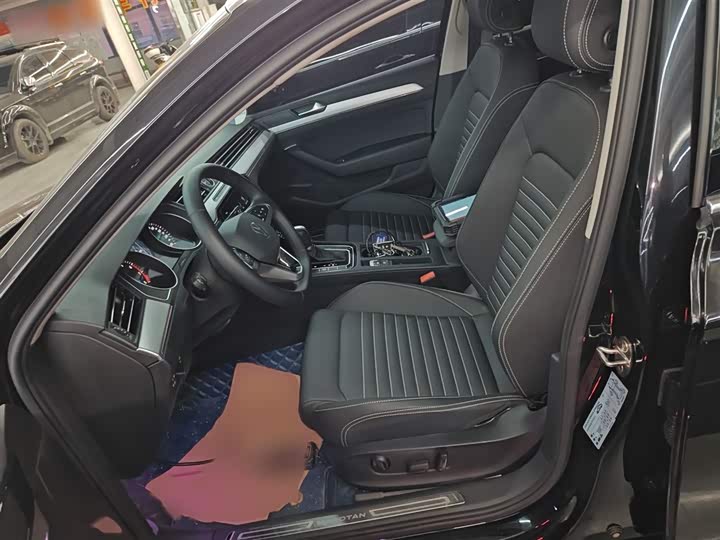 Фото 7 - Volkswagen Magotan