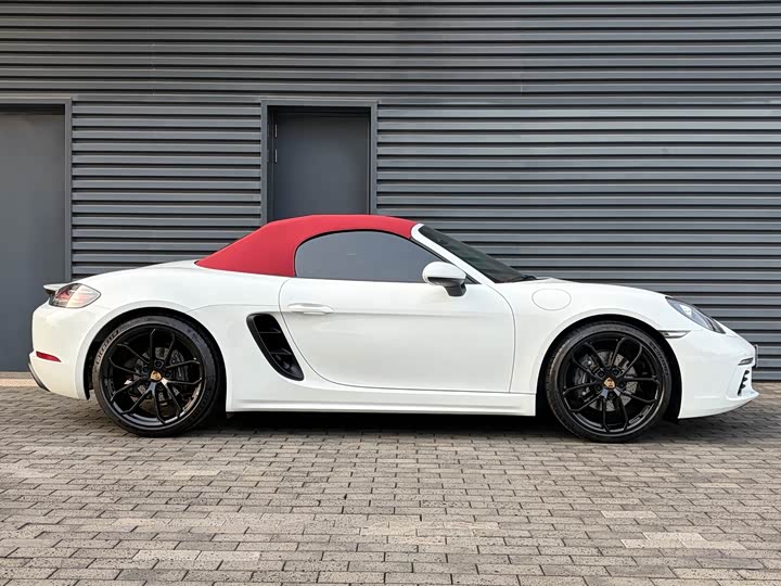 Фото 8 - Porsche 718