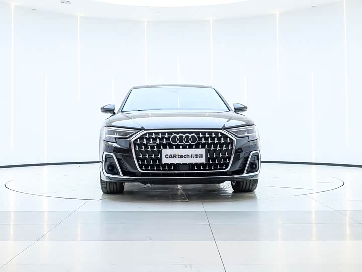 Фото 2 - Audi A8