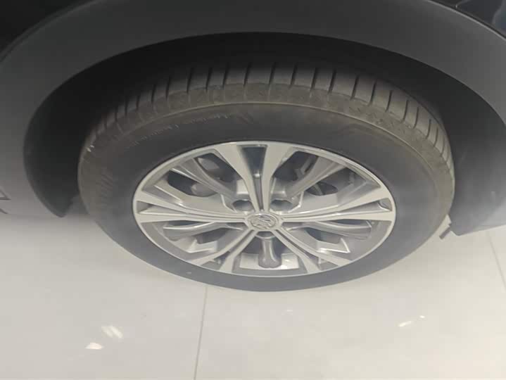 Фото 6 - Buick Envision Plus