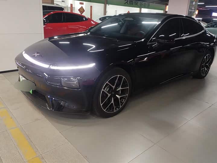 Фото 1 - XPeng P7