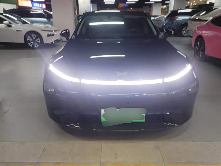 Фото 2 - XPeng P7