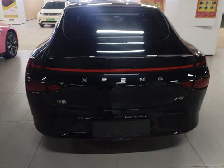 Фото 4 - XPeng P7