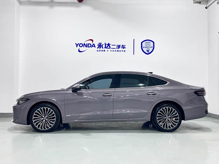 Фото 2 - Volkswagen Passat