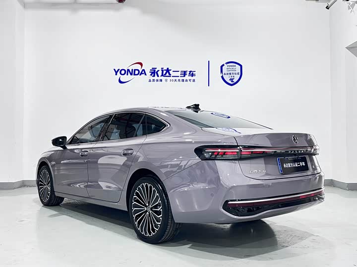 Фото 3 - Volkswagen Passat