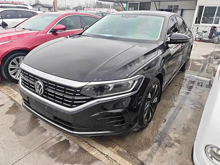 Фото 1 - Volkswagen Passat