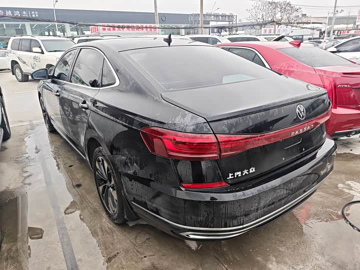 Фото 9 - Volkswagen Passat