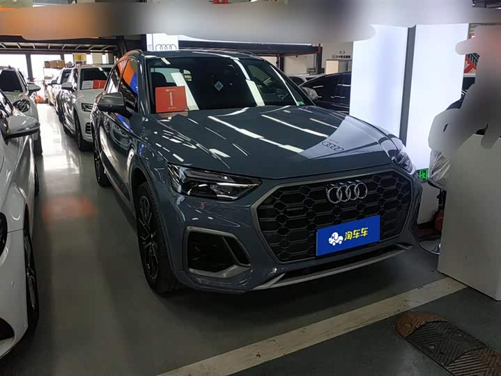 Фото 1 - Audi Q5L