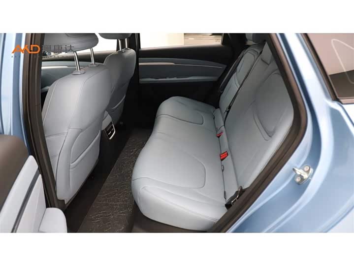 Фото 7 - XPeng Mona M03