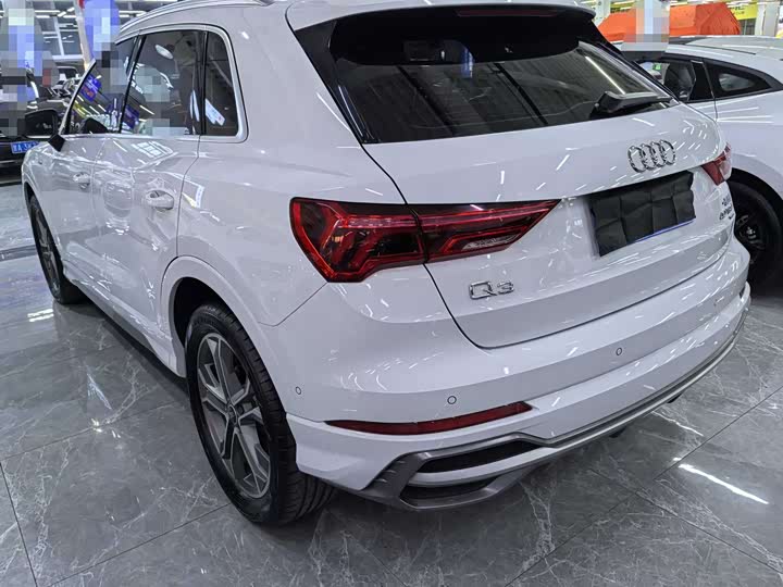Фото 3 - Audi Q3