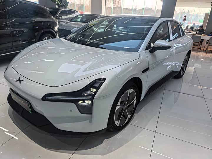 Фото 1 - XPeng Mona M03