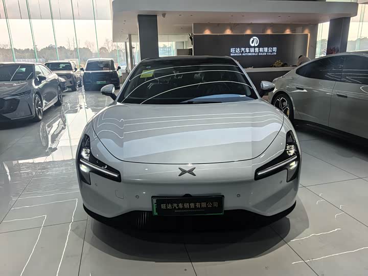 Фото 2 - XPeng Mona M03