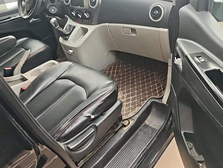 Фото 8 - JAC Refine M3