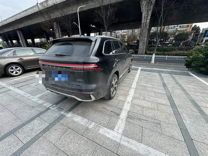 Фото 3 - Geely Monjaro