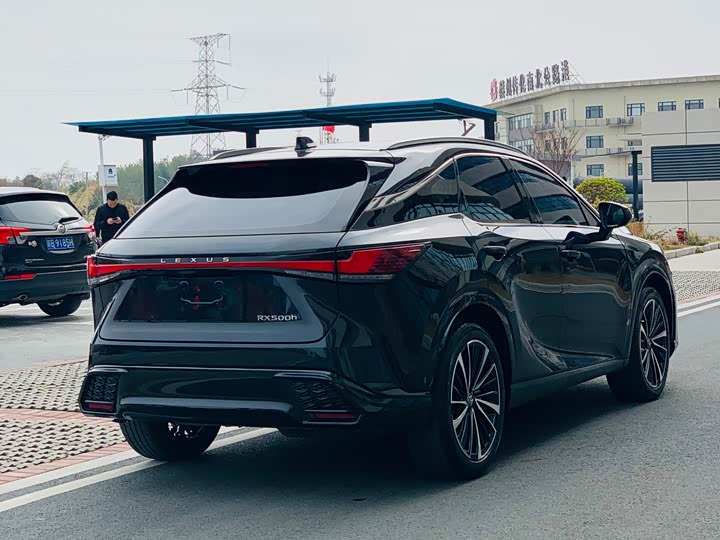 Фото 5 - Lexus RX