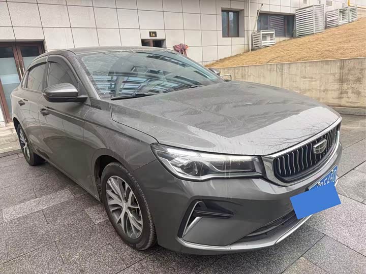 Фото 3 - Geely Emgrand