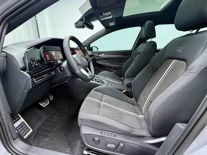 Фото 7 - Volkswagen Golf