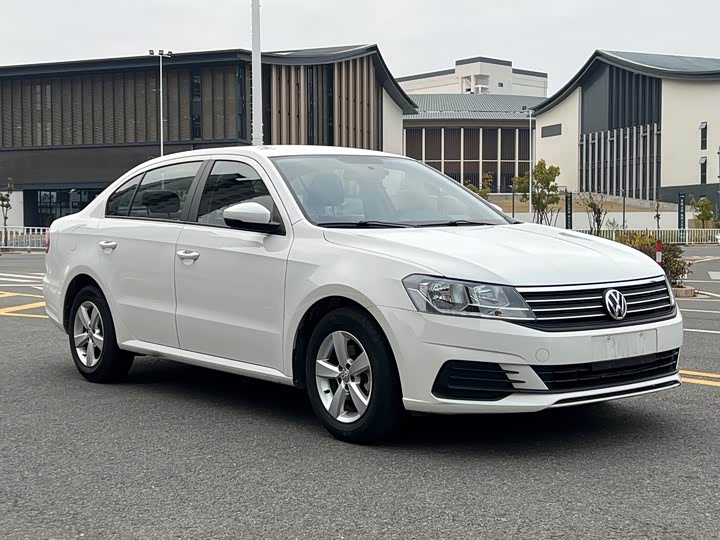 Фото 3 - Volkswagen Lavida