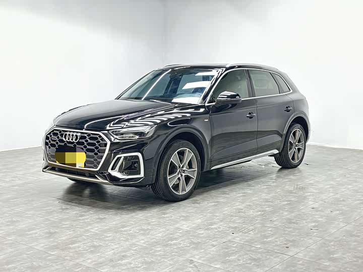 Фото 1 - Audi Q5L