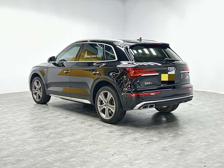 Фото 6 - Audi Q5L