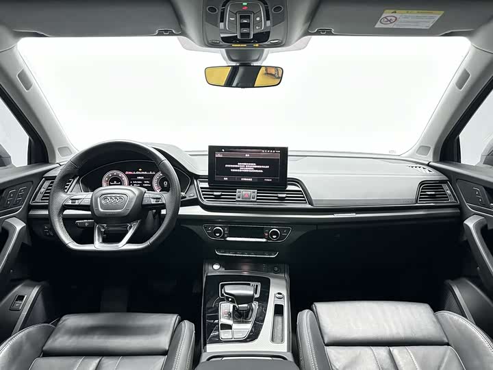 Фото 9 - Audi Q5L