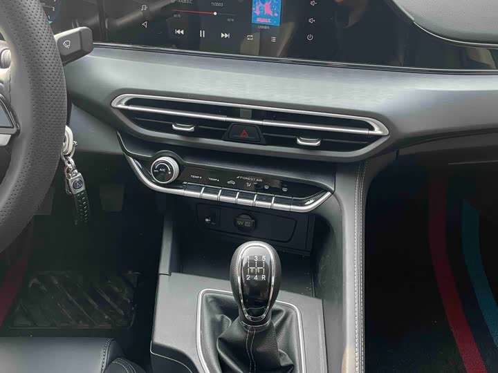 Фото 8 - Changan Eado Plus