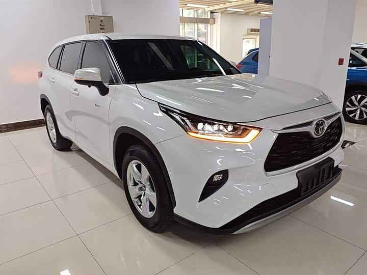 Фото 4 - Toyota Highlander