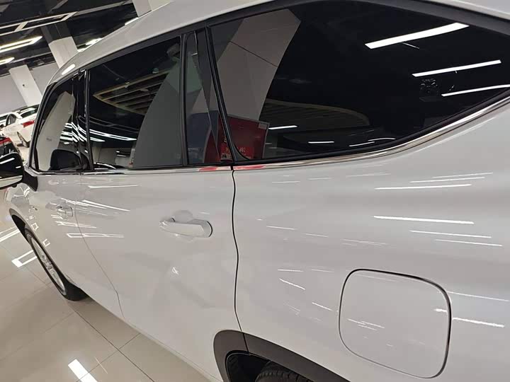 Фото 5 - Toyota Highlander