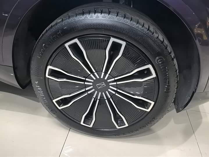 Фото 6 - Avatr 07