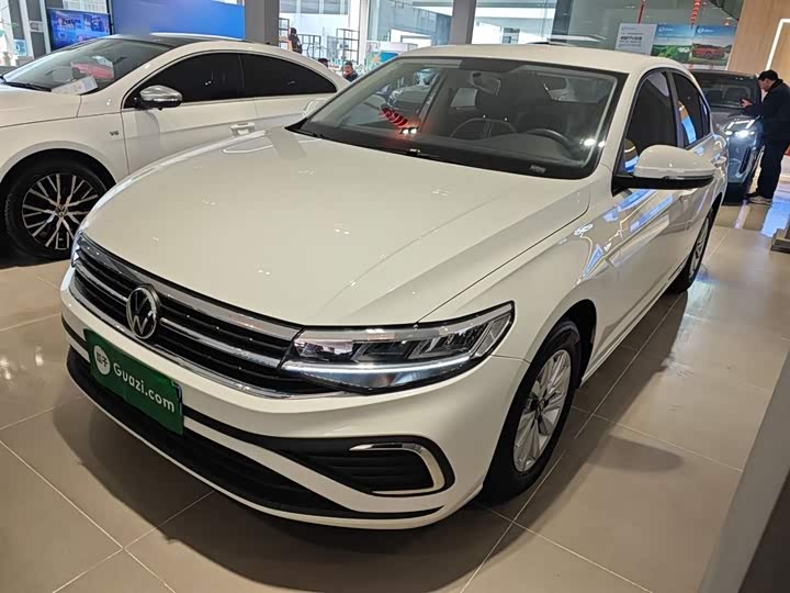 Фото 1 - Volkswagen Bora