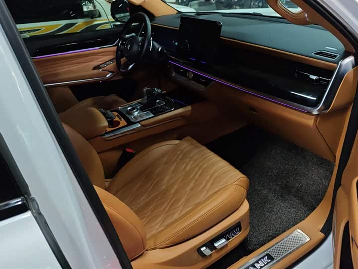 Фото 8 - Tank 500 Hybrid