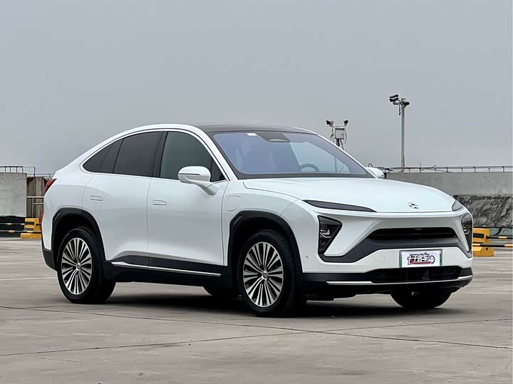 Фото 7 - Nio EC6