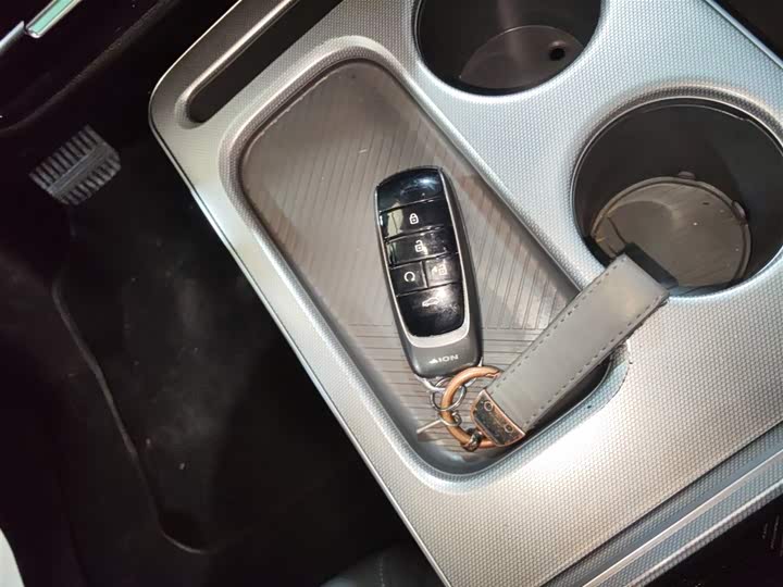 Фото 9 - GAC Aion Y