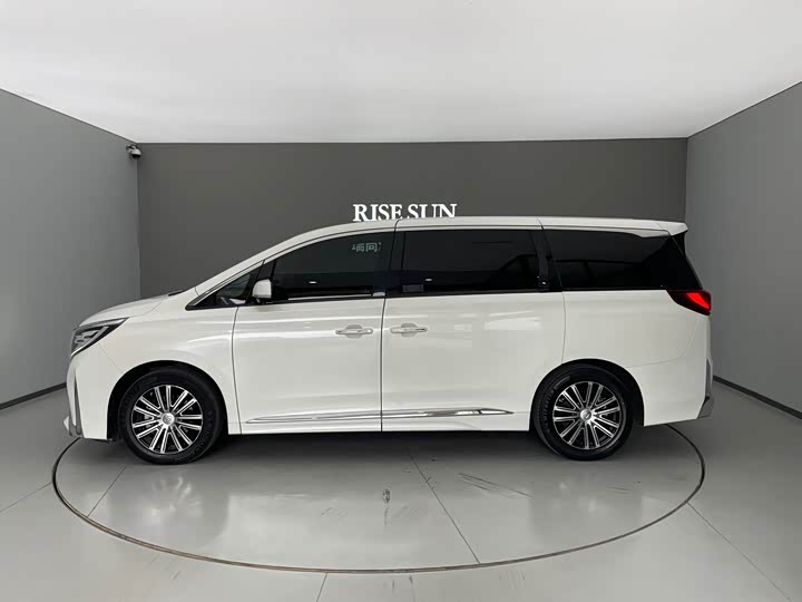 Фото 9 - GAC Trumpchi M8