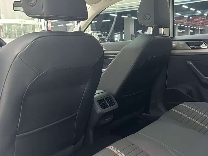 Фото 5 - Volkswagen Lavida