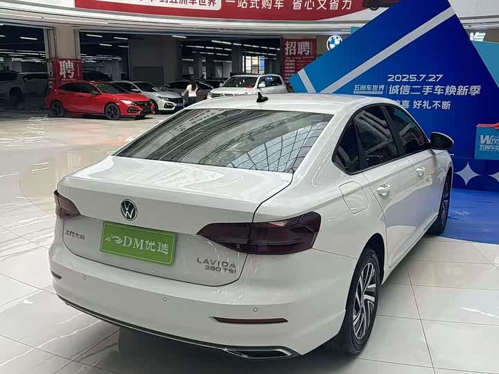 Фото 9 - Volkswagen Lavida