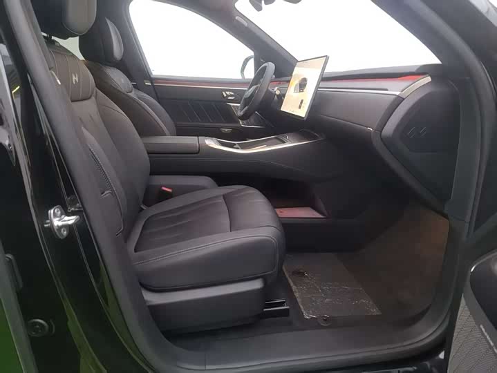 Фото 7 - Nio Onvo L90