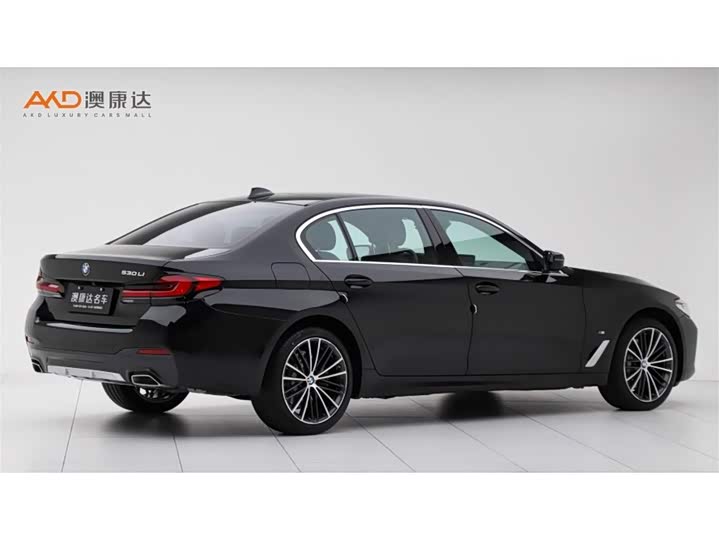 Фото 3 - BMW 5 Series