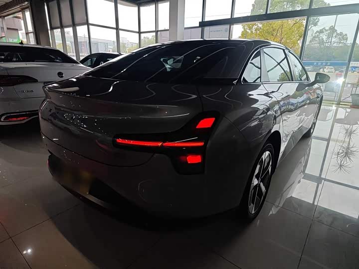 Фото 7 - XPeng Mona M03