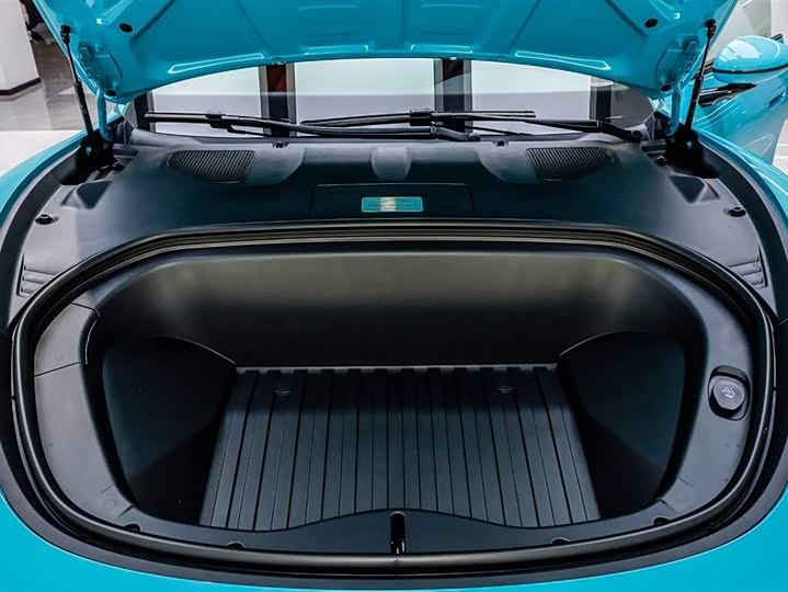 Фото 9 - Xiaomi SU7