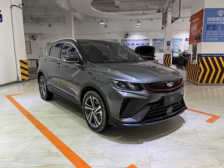 Фото 3 - Geely Coolray