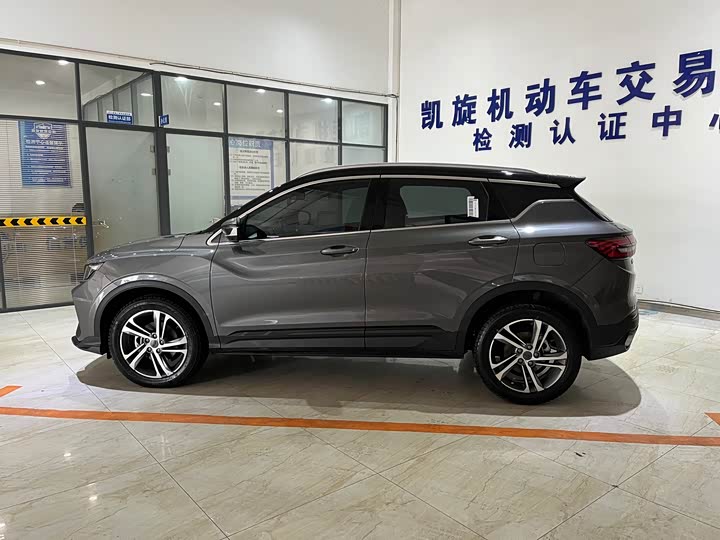 Фото 7 - Geely Coolray