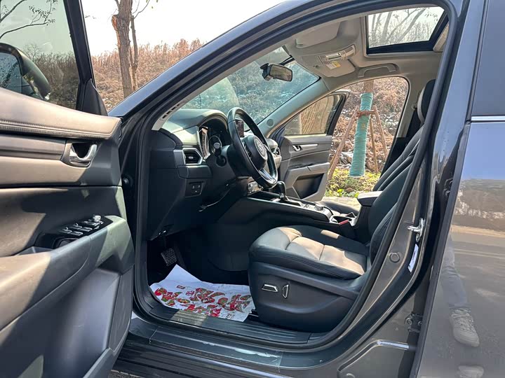 Фото 8 - Mazda CX-5