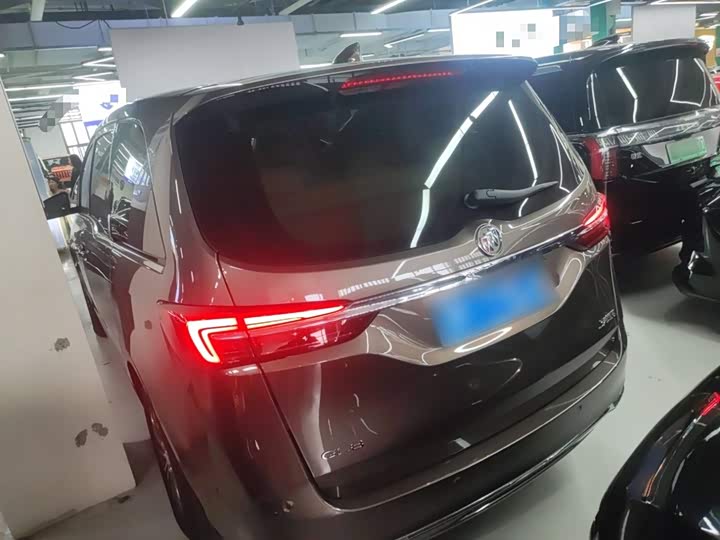 Фото 5 - Buick GL8 ES