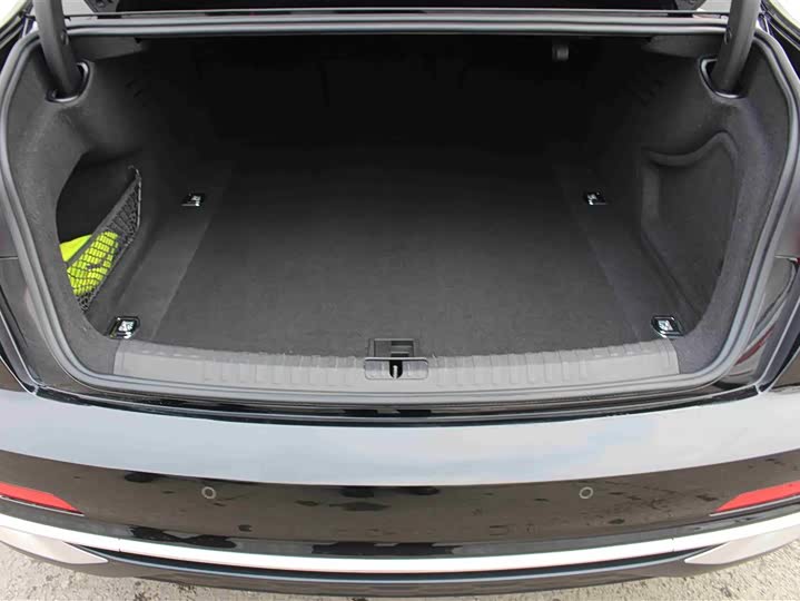 Фото 6 - Audi A6L